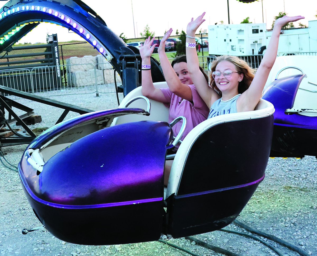 The carnival and midway are open each night of the 2025 Canadian County Free Fair. See more photos on our website @ elrenotribune.com. (El Reno Tribune Photographer/Glen Miller)