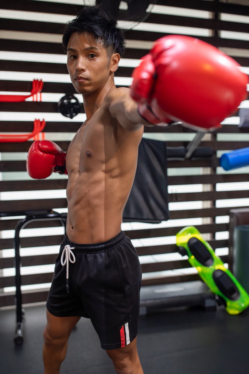 実はちょっとだけボクシング習ったことがあります🥊