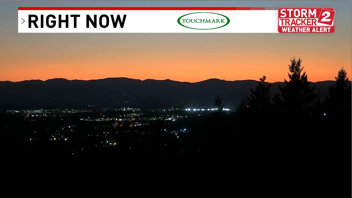 Stunning sunset tonight from Portland's Westhills. You can almost feel the heat on the way.
#NatWxDesk