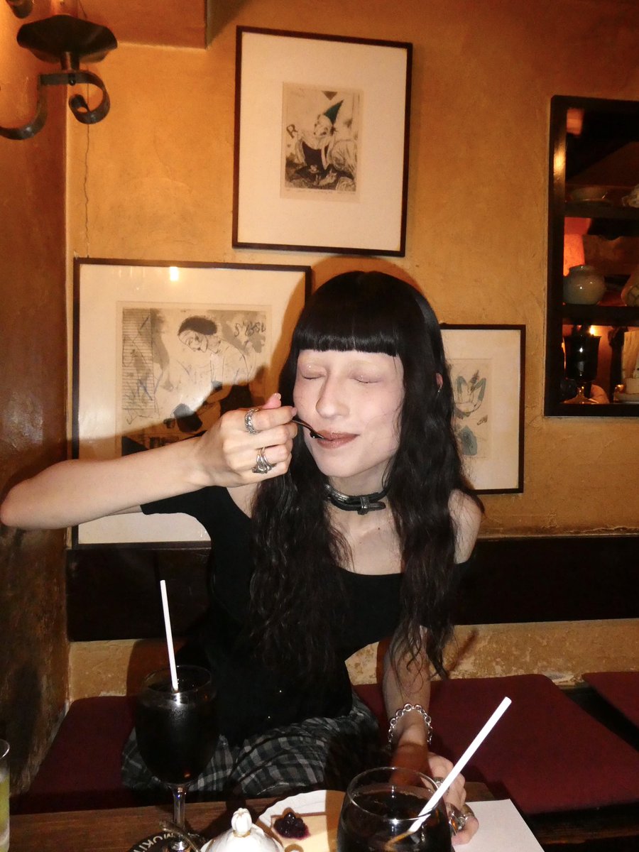 shonenjumping's tweet image. I want to call this the rebranding of the century but on the inside I always identified as someone with no eyebrows… does that make sense