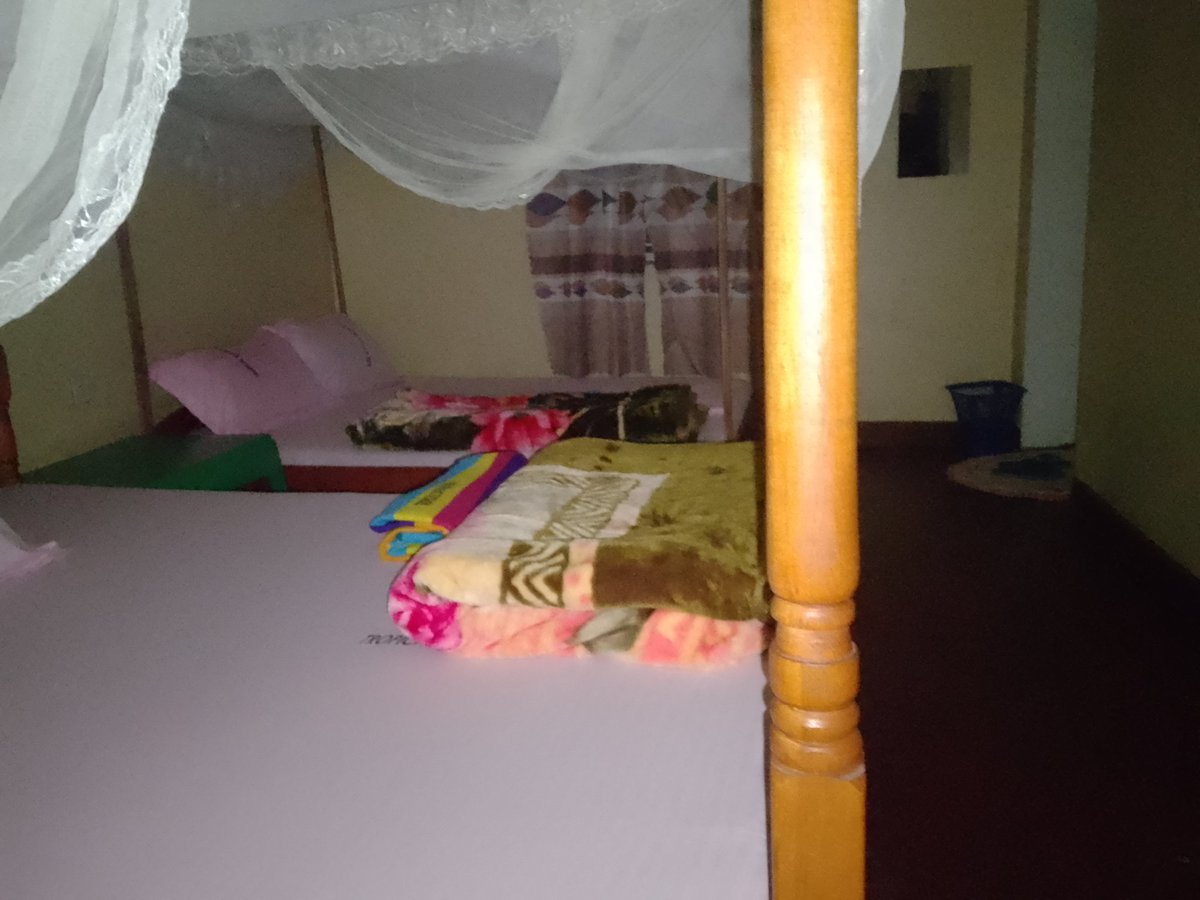 TonnyBwamb9698's tweet image. #ACCOMMODATIONS in kasese have you booked for your stay .. rooms are still available..call from inquiries 0770767251..
@jeericknews @StephenMGonzaga 
@RwenzoriMarathn