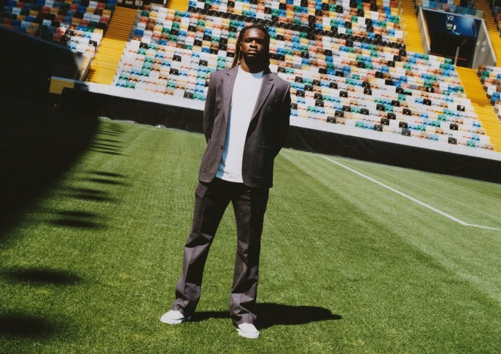 AgbonifianoTv's tweet image. ⚠️ #Inter, al momento il primo nome è #Solet, ma si valutano anche altri profili. Saranno fatte valutazioni sia sul piano tecnico che su quello economico.

[@OAccomando91]