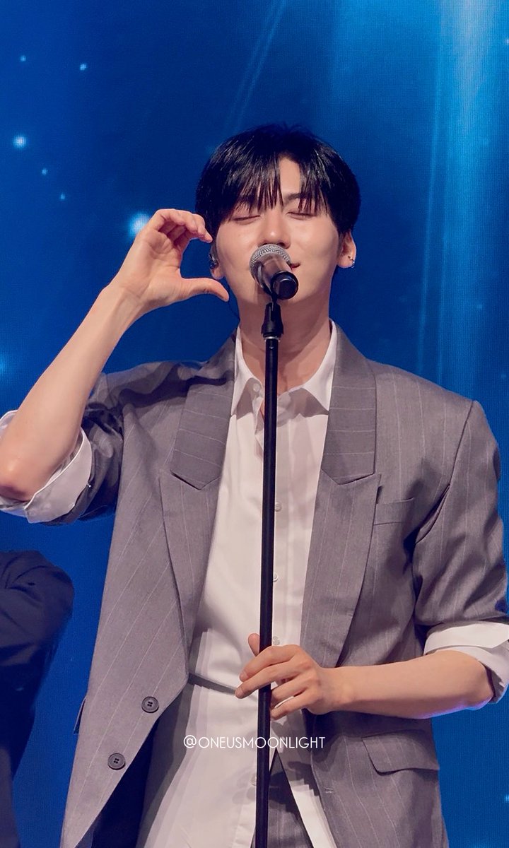 Eℓena🌙 tweet media