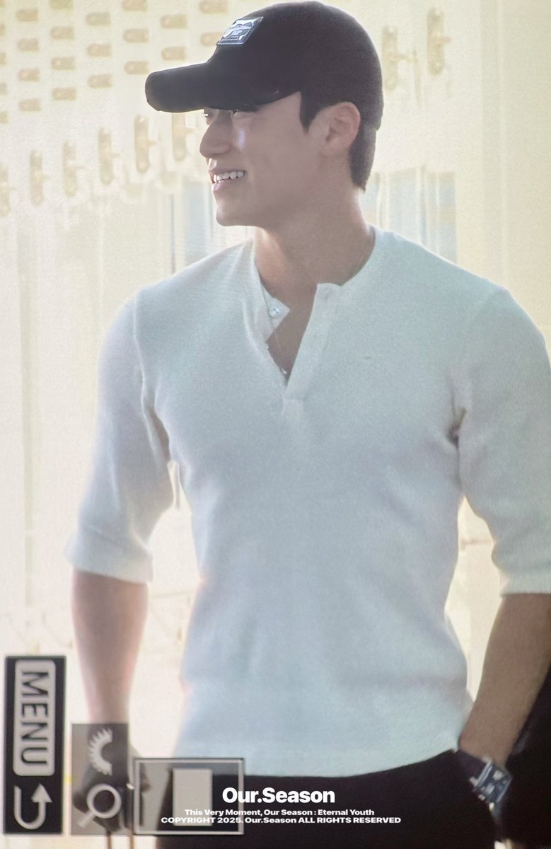 하 진짜 최대위같음.
까까머리 남정네들이랑만 지겹도록 24시간 지냈으면서
부대 앞까지 차 끌고 야 타 하는 남친 보자마자 보조개 만드는 최대위요..