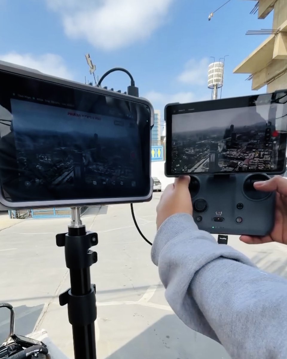 𝐏𝐫𝐨𝐟𝐞𝐬𝐬𝐢𝐨𝐧𝐚𝐥-𝐆𝐫𝐚𝐝𝐞 𝐀𝐞𝐫𝐢𝐚𝐥 𝐋𝐢𝐯𝐞 𝐒𝐭𝐫𝐞𝐚𝐦𝐢𝐧𝐠: 𝐘𝐨𝐥𝐨𝐁𝐨𝐱 𝐔𝐥𝐭𝐫𝐚 + 𝐌𝐚𝐯𝐢𝐜 𝟒 𝐏𝐫𝐨
📸: Eduardo Blanco
#YoloLiv #YoloBox #yoloboxultra #ContentCreation #AerialLiveStreaming #multicam #DJIMavic4Pro #dronefootage #droneview