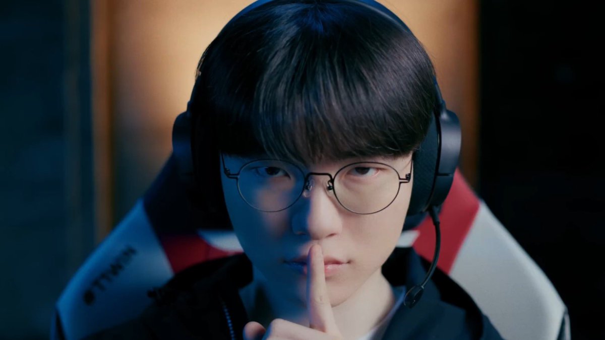혁자님을뵙습니다..  🧎‍♀️🧎‍♀️
#faker