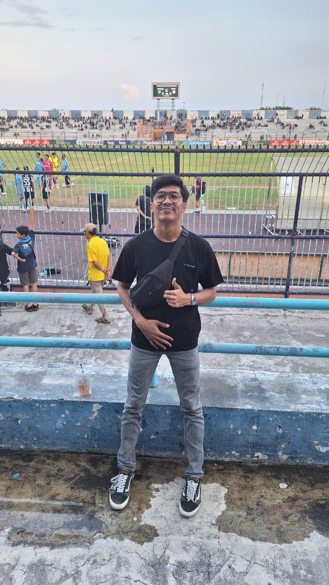 fullsunn9's tweet photo. HELP RT RT RT RT

KEMARIN AKU UDH UP BBRP POTONGAN KASUS YOGI INI DI IG DAN TIKTOK, LALU KORBAN BERMUNCULAN DAN NOMINAL YG SEMAKIN BESAR. PLEASE BANTU KITA UNTUK MELACAK BAJINGAN INI DIMANA. KITA BAKAL KASIH IMBALAN SETIMPAL JIKA ADA YG MENGETAHUI DIA, ATAU YG TAU KERABATNYA DM https://t.co/DZqBSlrP4R