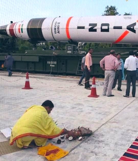 “विजयी भव” - AGNI-5 🇮🇳🚩 

Burnol Moment for Sickulars &amp; Librus