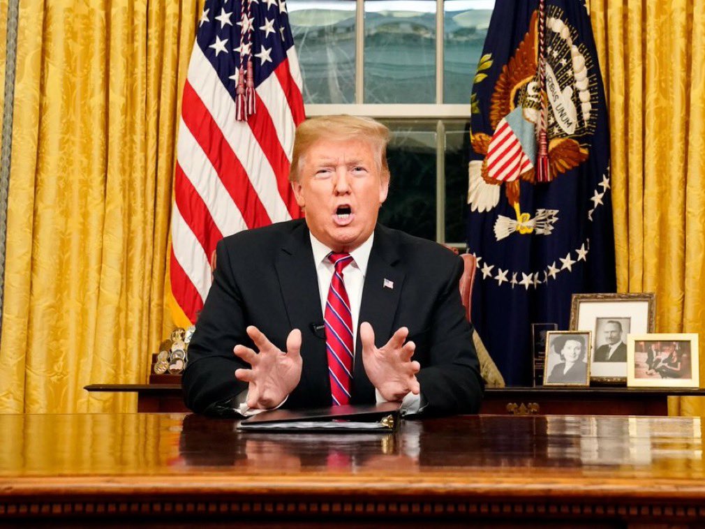 🔵CRYPTOGOOS: Annuncio televisivo del Presidente Trump dall'Ufficio Ovale alle 12 PM ET