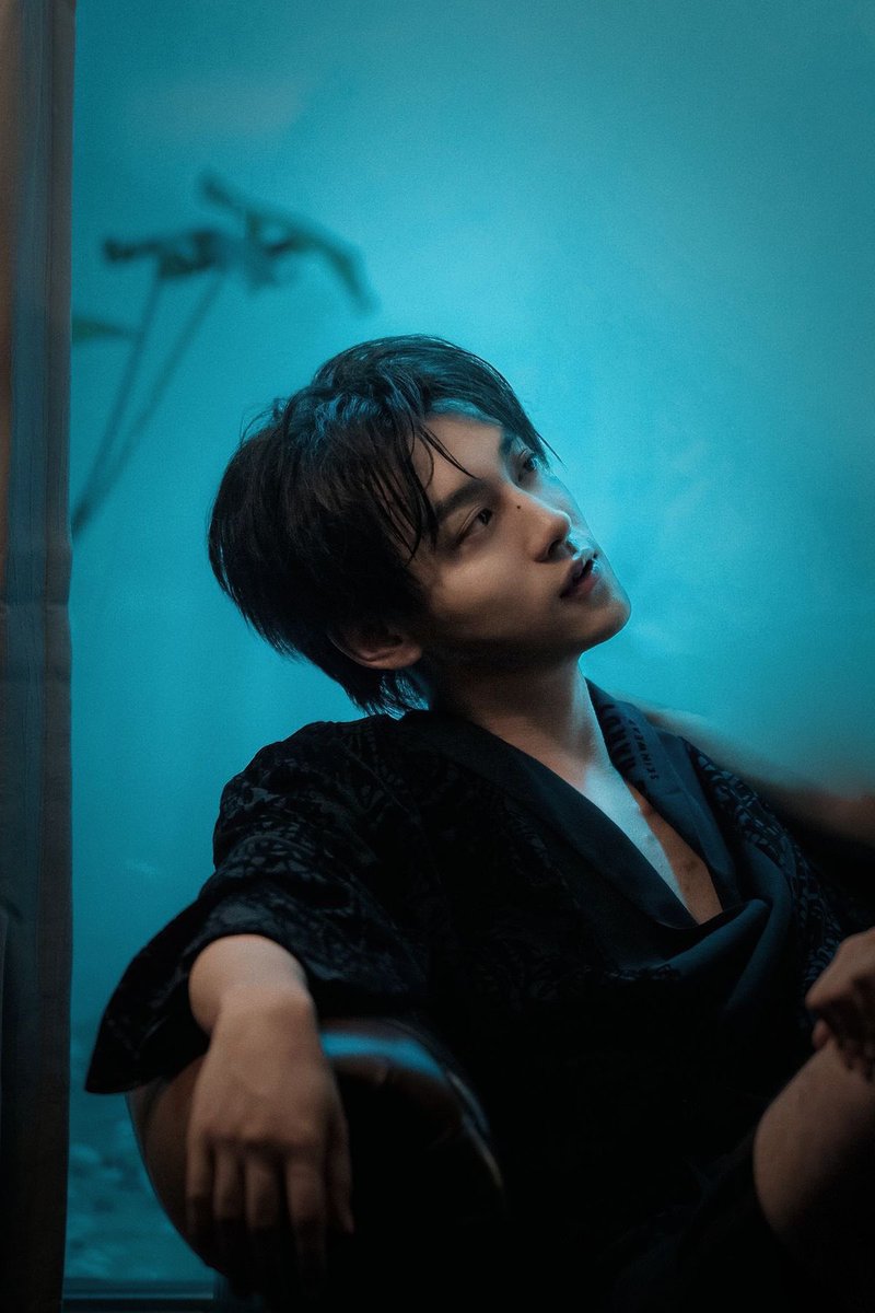 Don’t look at me with those eyes…
Tian: what eyes?😌😏

#TianXuning #RevengedLove