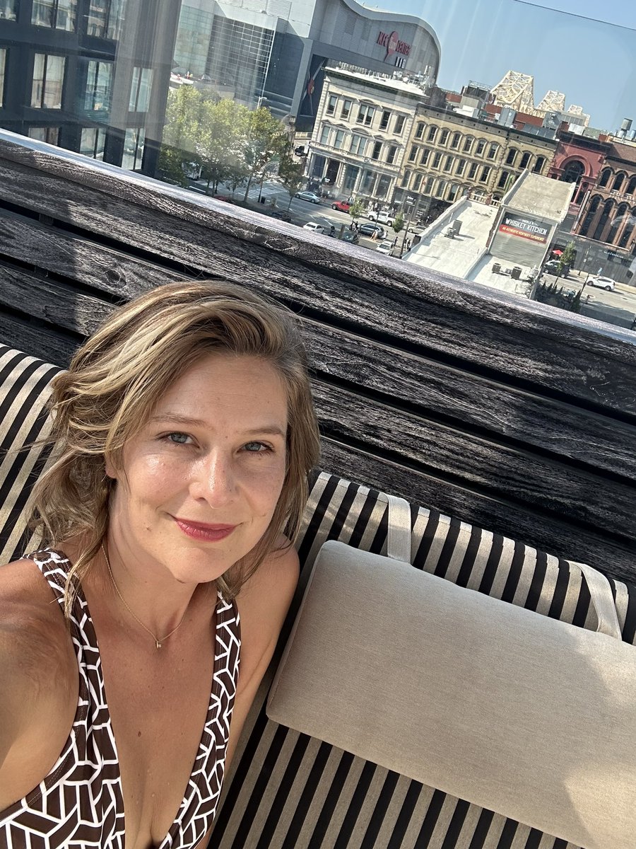 Married mom who likes facials