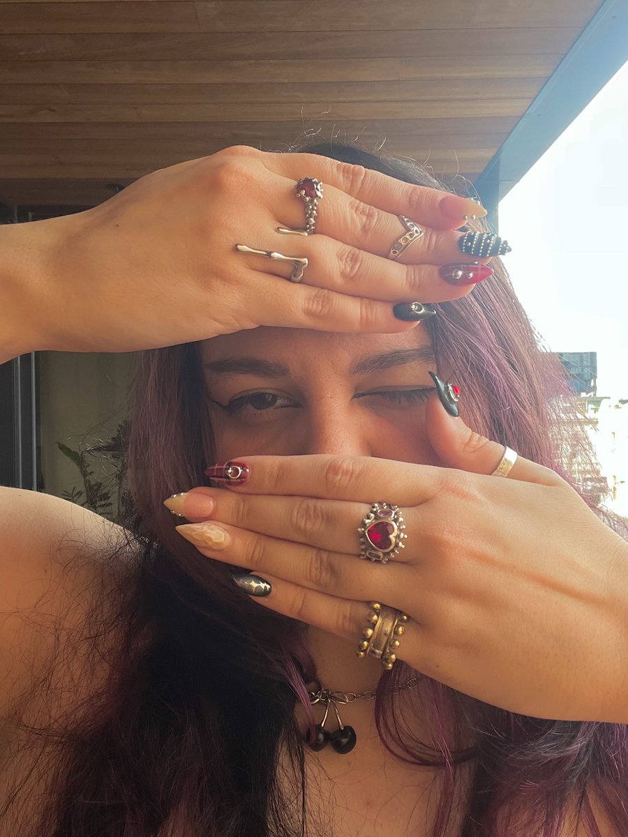 did my nails please applaud 💃