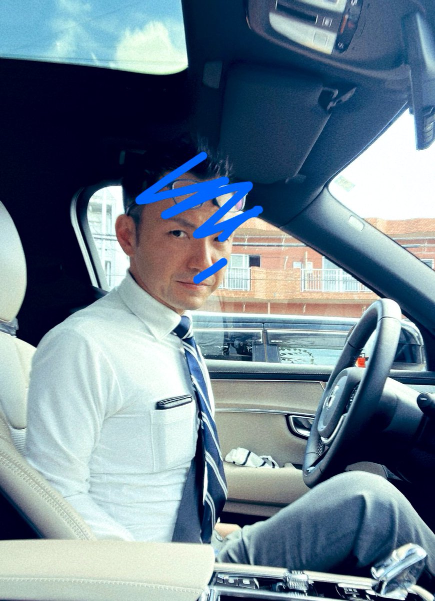 R129boo's tweet image. 爽やかな朝だったのに…
まじめに仕事してると
もう汗だくでたぶん臭い🌱