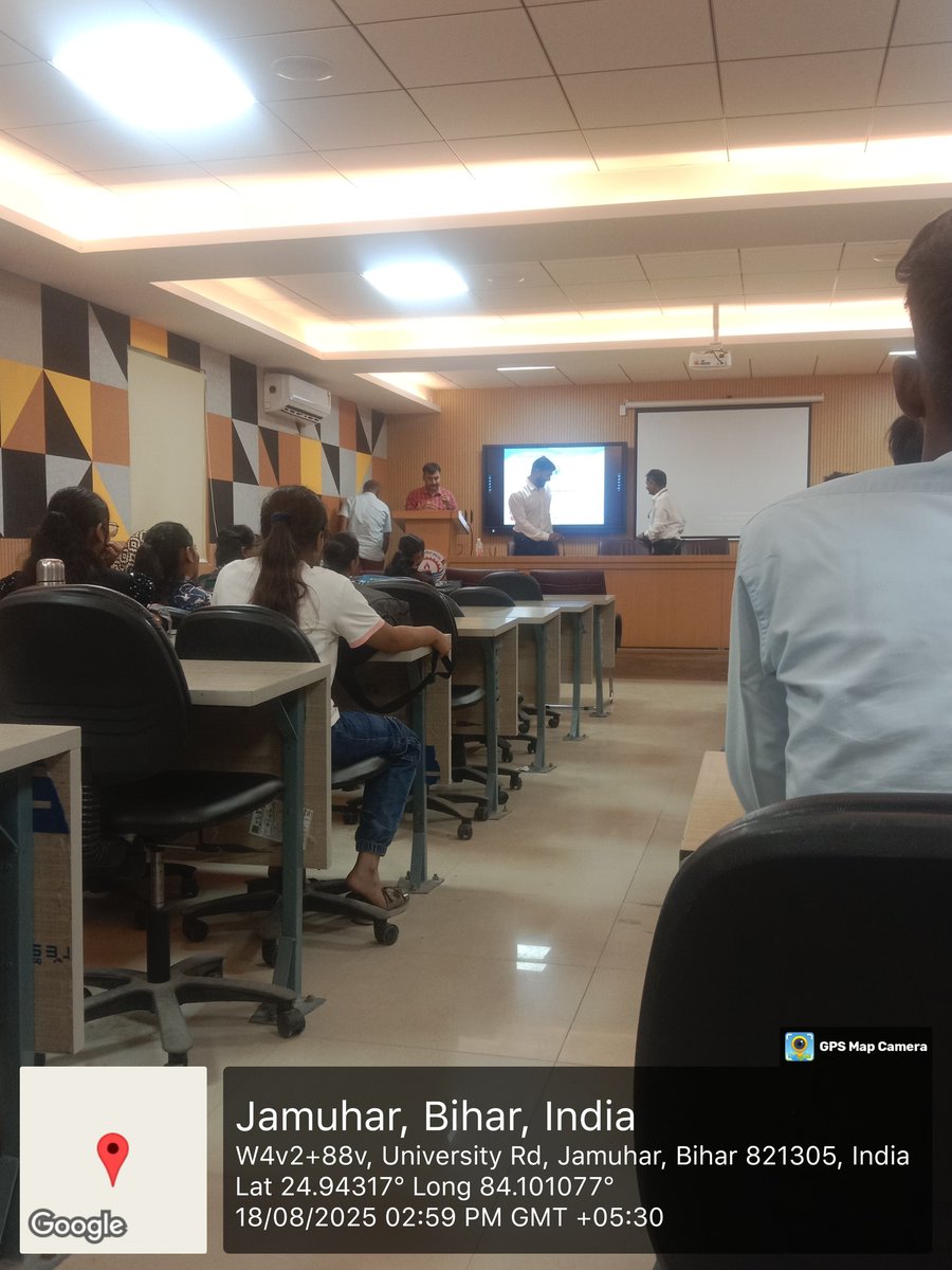 GnsUniversity_'s tweet image. 🌟Alumni Interaction @ GNSU!
We were delighted to host our alumnus Mr. Chhote Lal Singh (MBA 2017–19), Team Lead (Catalogue) @ Amazon, Bengaluru. 
He shared his inspiring journey &amp;amp; career insights, motivating our future managers! 🎓
#GNSU #AlumniInteraction #CareerInspiration