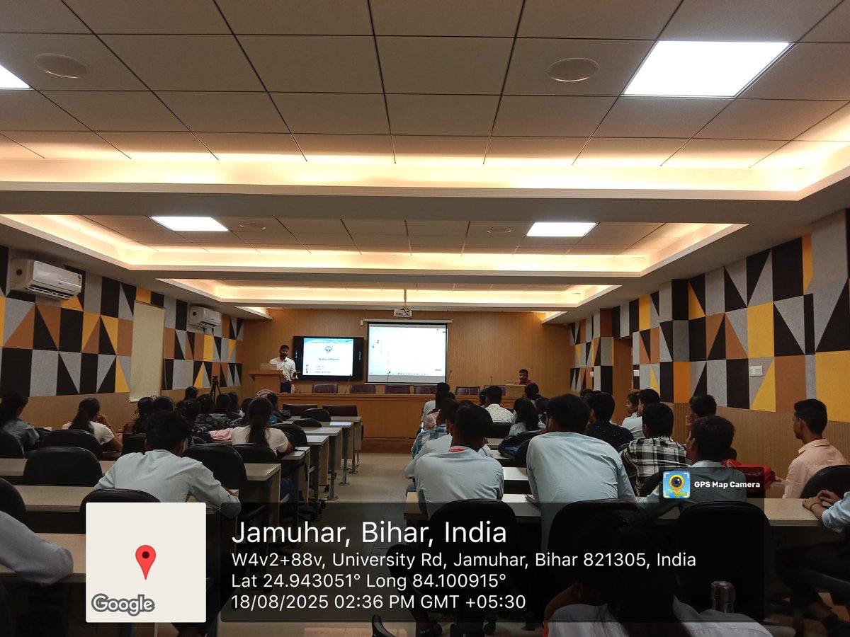 GnsUniversity_'s tweet image. 🌟Alumni Interaction @ GNSU!
We were delighted to host our alumnus Mr. Chhote Lal Singh (MBA 2017–19), Team Lead (Catalogue) @ Amazon, Bengaluru. 
He shared his inspiring journey &amp;amp; career insights, motivating our future managers! 🎓
#GNSU #AlumniInteraction #CareerInspiration