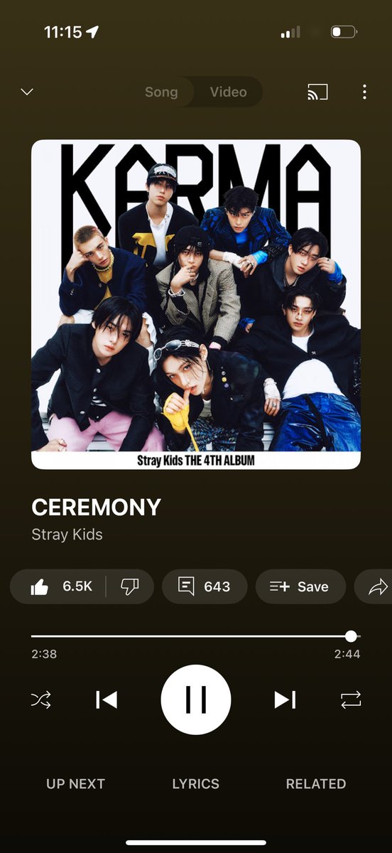 CadyCat's tweet photo. like a pop up toaster  #StrayKids #스트레이키즈 #KARMA #CEREMONY #CEREMONY_BurningTime https://t.co/l5v0M514y8