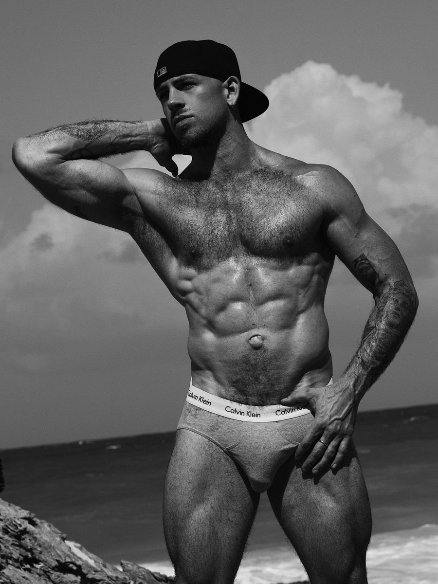 By <a href="/victhorozuna/">Victor Ozuna</a>