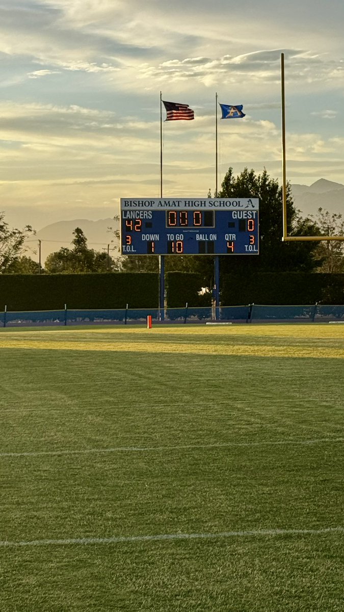 CoachMua's tweet photo. Bishop Amat freshman kickoff rivalry week with a 42-0 victory over St Paul #classof2029 #NEW3RA https://t.co/VtqJaoTRCc