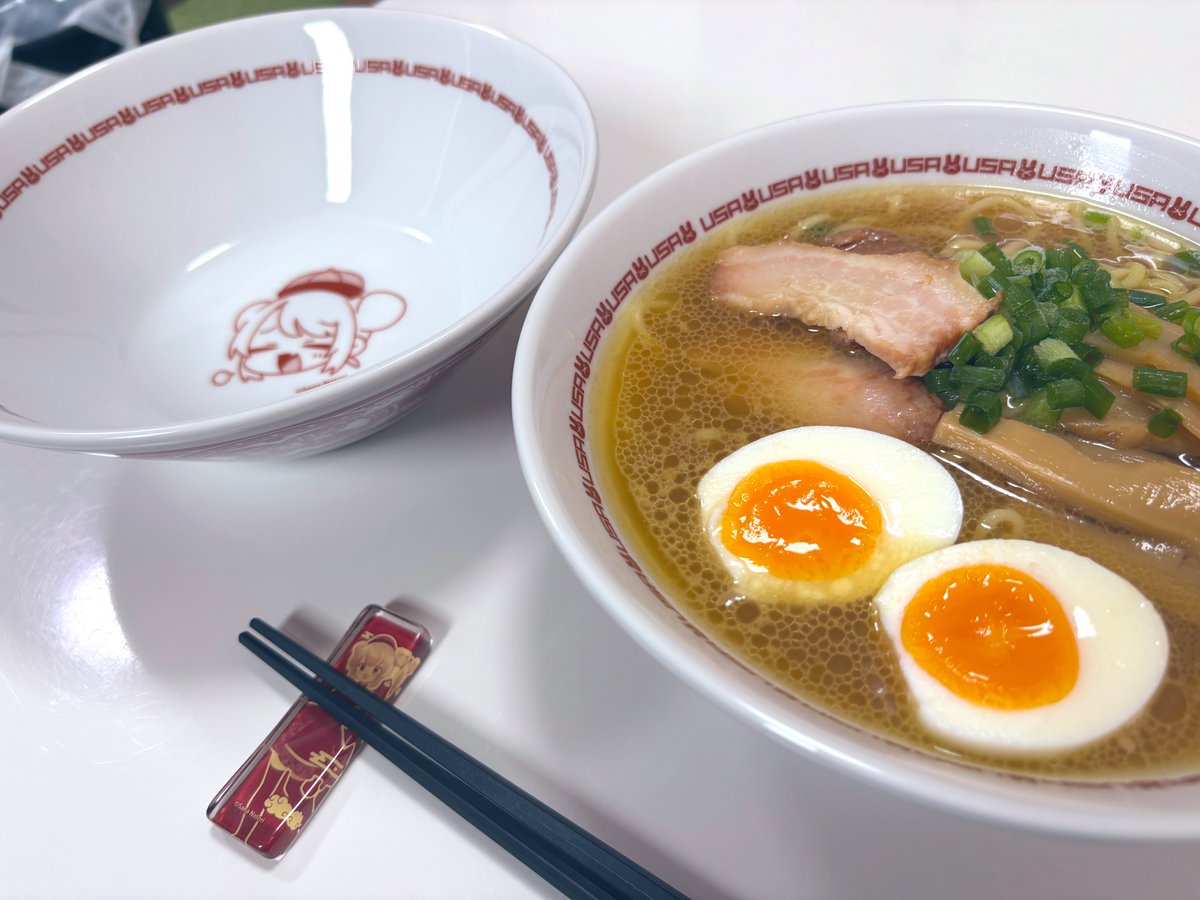 ボドゲと一緒にラーメン丼が届いたのでお昼はラーメンを食べました