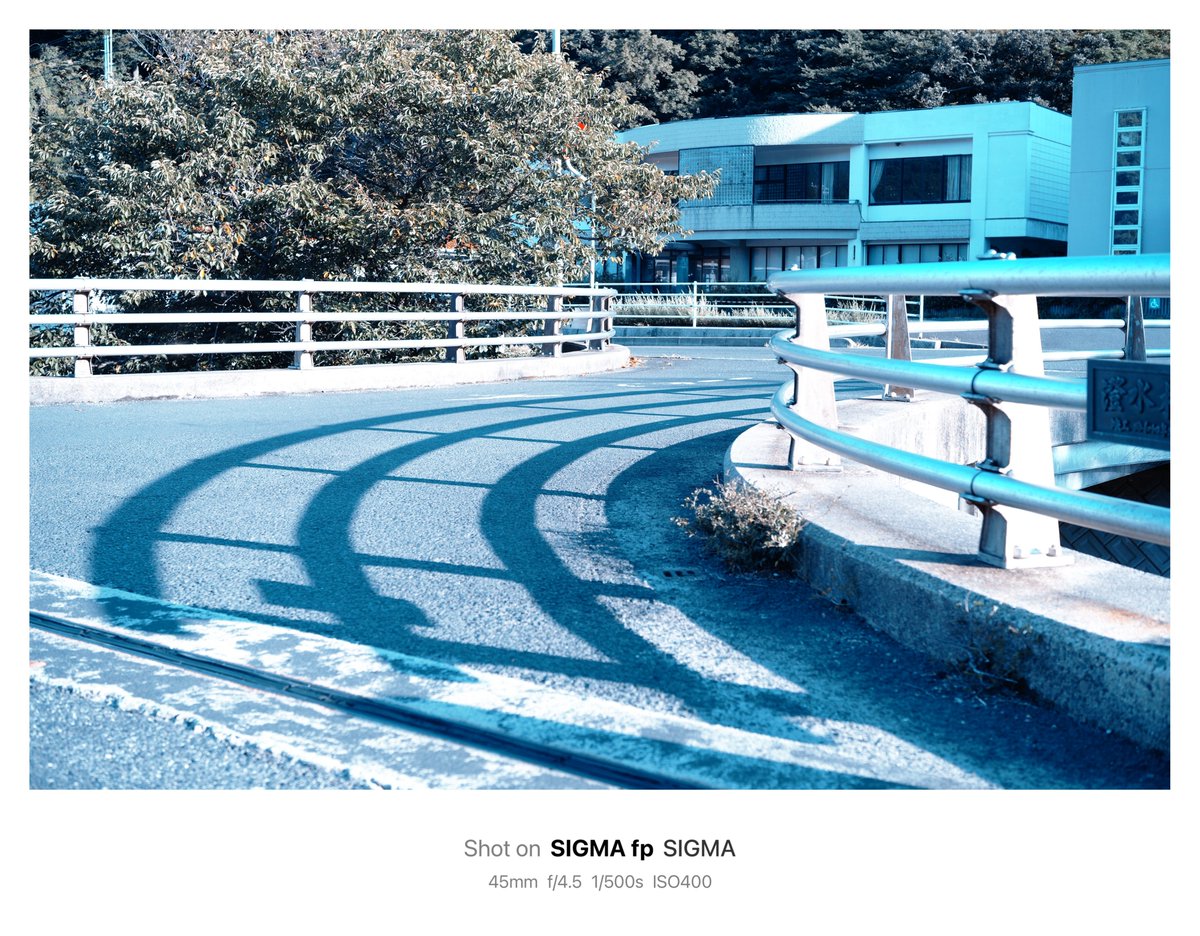shogo240's tweet photo. SIGMAfpの生産終了かあ📷
このちっちゃなカメラに育ててもらってるから、なんか寂しいな。
後継機出るんでしょうか…？
#SIGMAfp https://t.co/fw44ENb4so