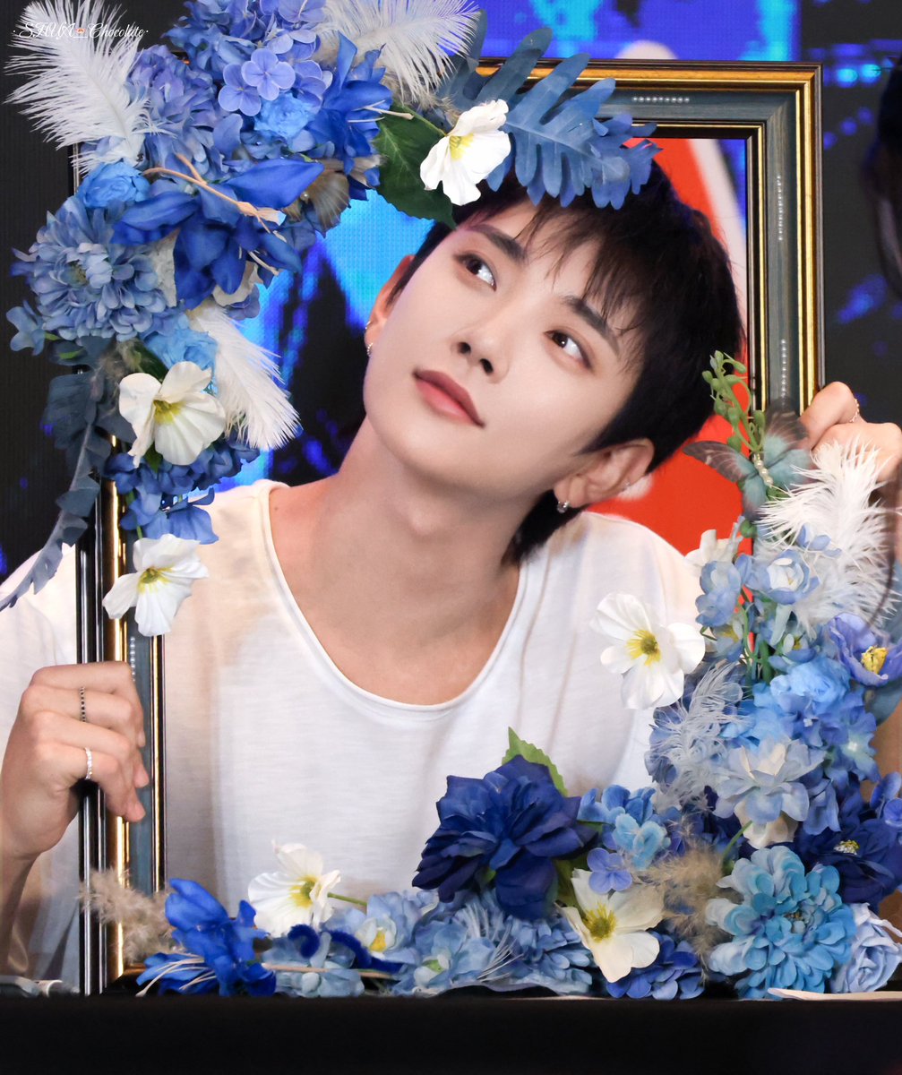 shua_Chocolate's tweet photo. 250821
💐
#조슈아 #joshua #SEVENTEEN https://t.co/sSOhyhxvtK