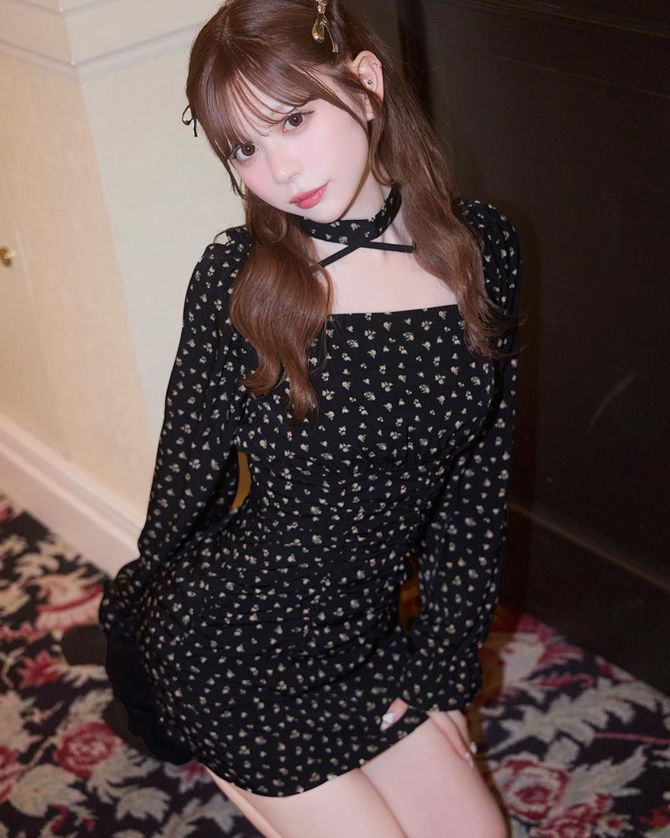 𝐍𝐄𝐖 𝐀𝐑𝐑𝐈𝐕𝐀𝐋 】 チョーカー付きのギャザーワンピが登場