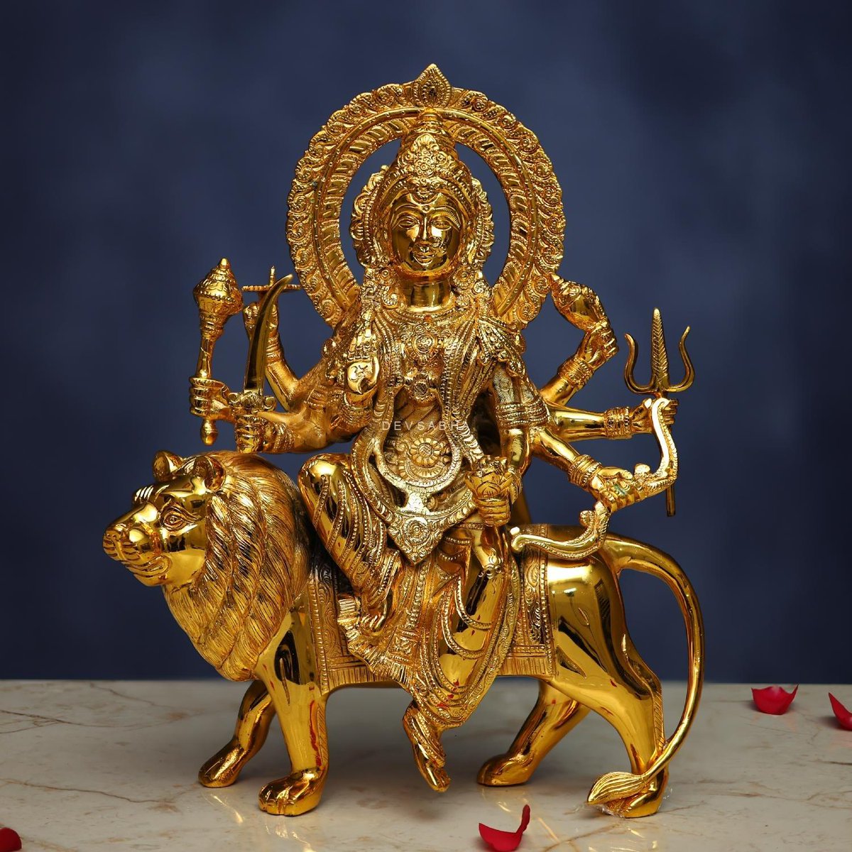 Subhendu8457's tweet photo. Radiance of Shakti ✨🪔
14.5" Brass Gold Plated Durga  – A divine masterpiece of Maa Durga seated on her lion, symbolizing strength, courage &amp; protection. Crafted with a radiant gold finish for an aura of supreme divinity.

#GoldPlatedDurga #DivineEnergy #BrassIdols #Devsabha https://t.co/pt7GQXK5CS