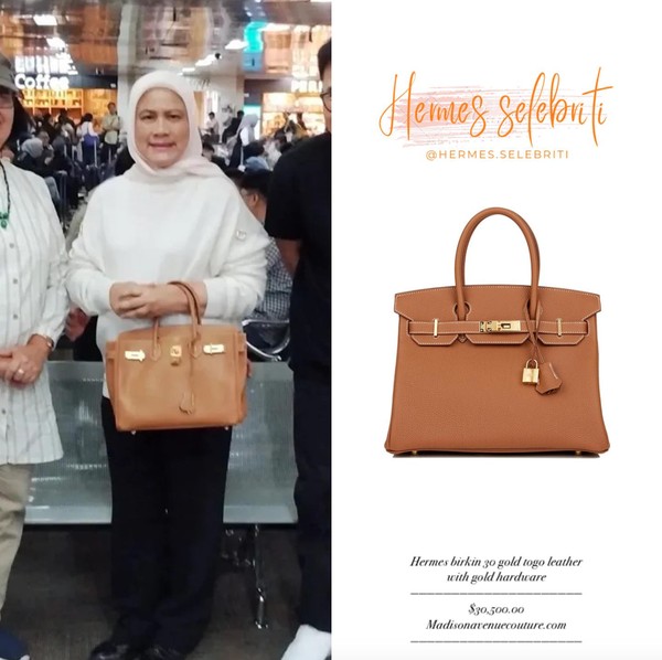 | A K | (@__anakkolong) on Twitter photo Mereka yg punya banyak uang, bisa membeli tas - seharga rumah, arloji seharga kantor <a href="/DivHumas_Polri/">Divisi Humas Polri</a>, kalung seharga gedung <a href="/KejaksaanRI/">Kejaksaan RI</a>, gelang kaki seharga peralatan canggih <a href="/PPATK/">PPATK</a>, dan sandal seharga rutan <a href="/KPK_RI/">KPK</a>.
Namun, ada satu hal yg tak pernah bisa dibeli dan tak pernah Mereka yg punya banyak uang, bisa membeli tas - seharga rumah, arloji seharga kantor <a href="/DivHumas_Polri/">Divisi Humas Polri</a>, kalung seharga gedung <a href="/KejaksaanRI/">Kejaksaan RI</a>, gelang kaki seharga peralatan canggih <a href="/PPATK/">PPATK</a>, dan sandal seharga rutan <a href="/KPK_RI/">KPK</a>.
Namun, ada satu hal yg tak pernah bisa dibeli dan tak pernah