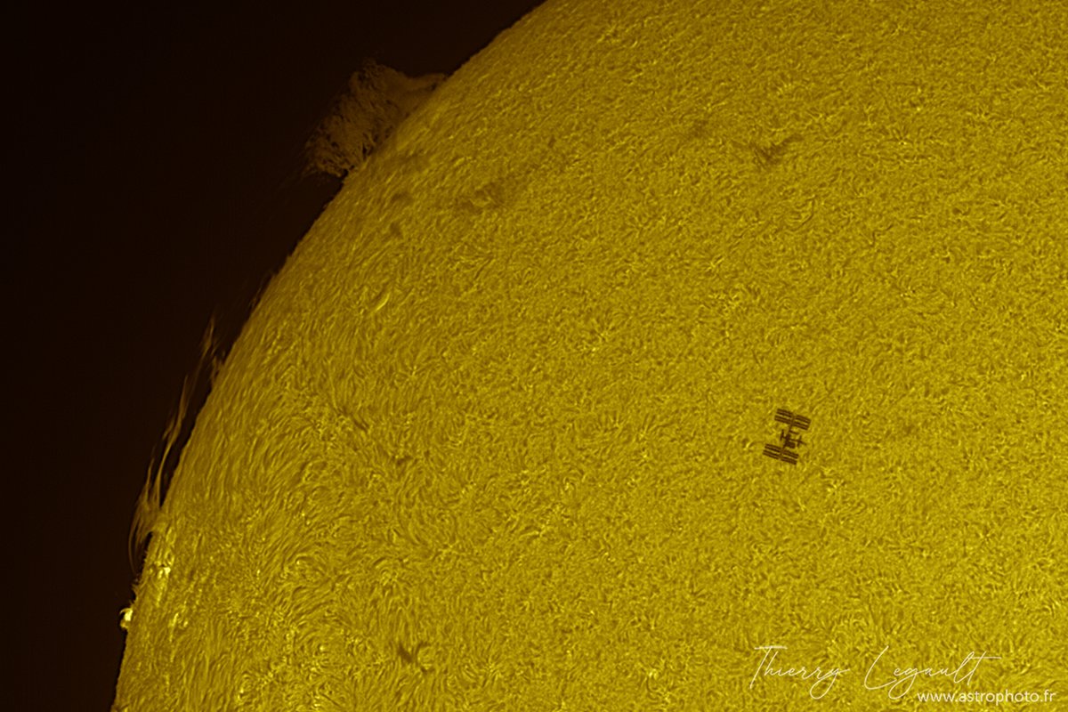 Thierry Legault tweet media