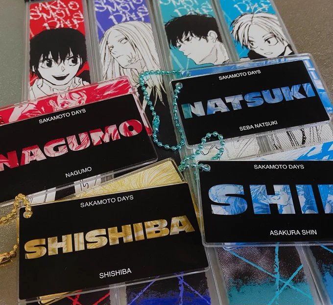 地元から帰ってきたらなんかグッズ色々届いてた