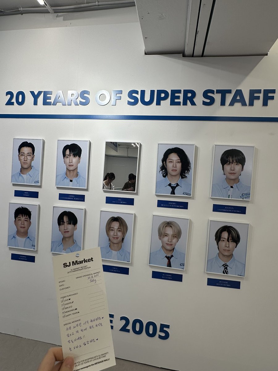 sallyting0615's tweet photo. 슈퍼 20주년 축하해요💙
#슈퍼마켓 #SJMARKET  #SUPERJUNIOR https://t.co/aeiN1MIN6E
