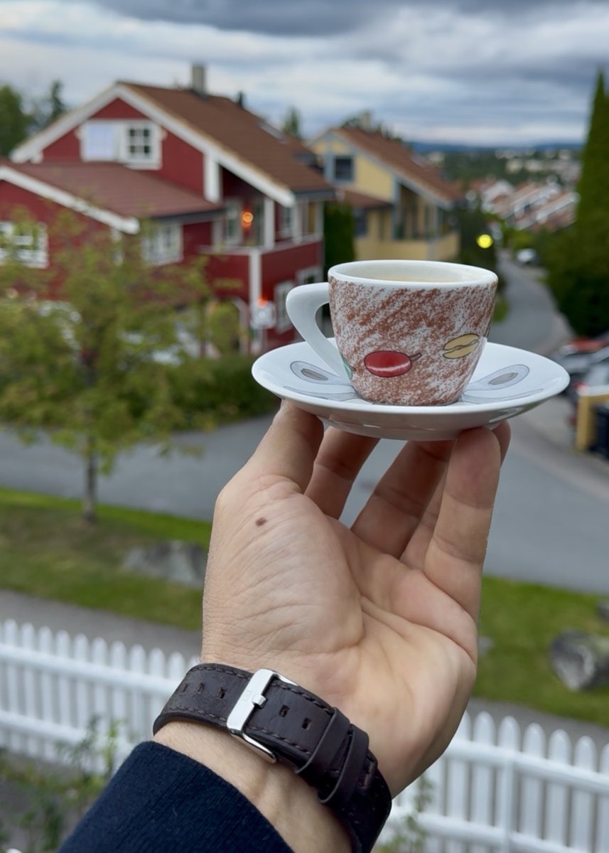 Günaydın ☕️Kazak sezonunu açtım. Bugün 10 dereceye uyandım 😊
