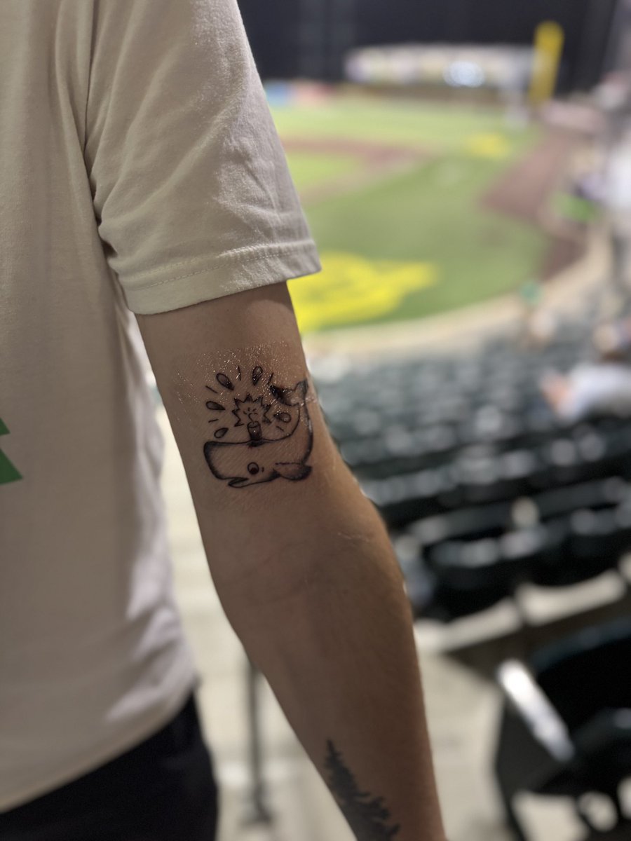 SeanCirovski's tweet image. When you get the opportunity to get baseball tattoos at the @eugeneemeralds with a best friend, the answer is always yes.

And if you don’t know the story of the Oregon exploding whale, it’s worth your time.
