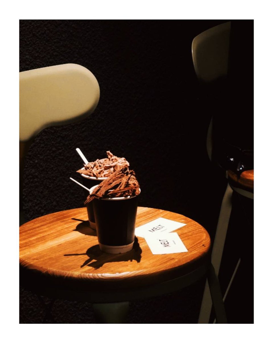 MeltSapporo's tweet photo. 14:00-23:00(L.O 22:00)
カフェのみご利用も可能です。
お待ちしております。

#札幌カフェ #狸小路カフェ #札幌 #狸小路 #すすきの #カフェ #チョコレートドリンク #ホットチョコレート #大通 #大通カフェ https://t.co/ZGYYS0ElSm