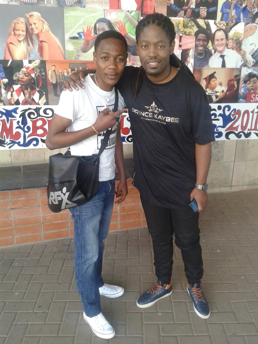 Bro_Mondreck's tweet photo. @HeavykDrumboss jonga le ntwana bro ey sibuya kude @ChrisExcel102 https://t.co/53qgkicbpE