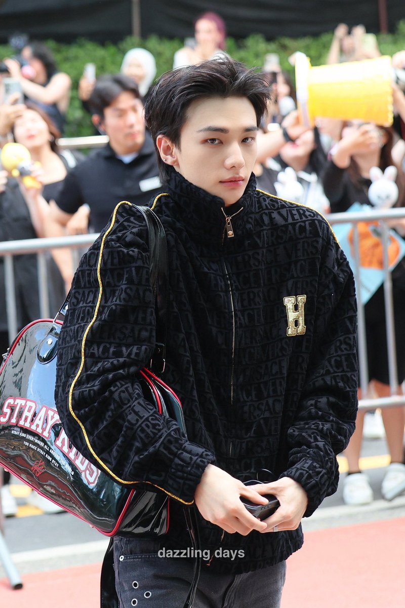 hwanghjkr's tweet photo. 250822 #현진 #hyunjin #straykids #스키즈 https://t.co/j9gpxy66Rs