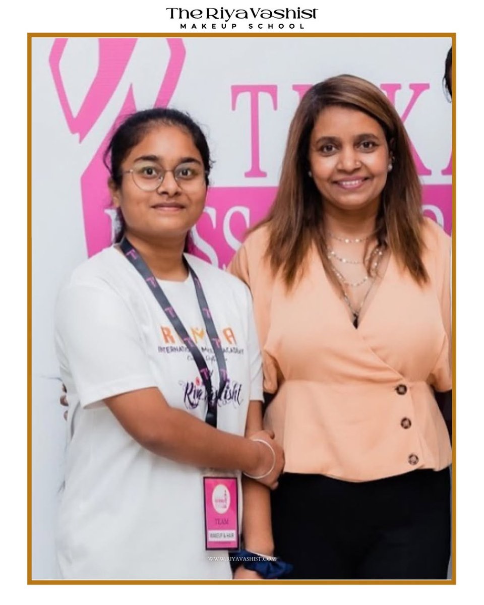 rvmua's tweet image. At 𝗧𝗛𝗘 𝗥𝗜𝗬𝗔 𝗩𝗔𝗦𝗛𝗜𝗦𝗧 – An International School of Makeup Art, students learn through hands-on training, mentorship, and internships after their course.

Contact us: +91 9953783110
Website: riyavashist.com

#theriyavashist #makeupacademy #makeuptraining