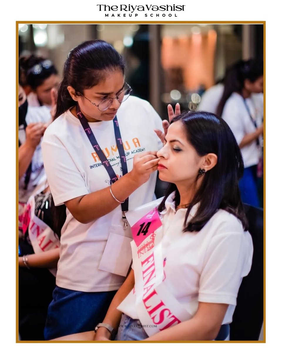 rvmua's tweet image. At 𝗧𝗛𝗘 𝗥𝗜𝗬𝗔 𝗩𝗔𝗦𝗛𝗜𝗦𝗧 – An International School of Makeup Art, students learn through hands-on training, mentorship, and internships after their course.

Contact us: +91 9953783110
Website: riyavashist.com

#theriyavashist #makeupacademy #makeuptraining