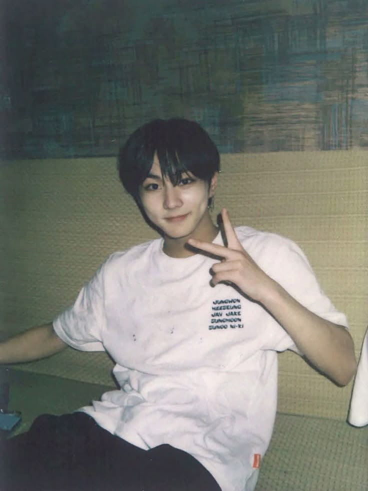 SycDhj's tweet photo. Os #jaywon 🔞
¿Que tan loco sería si un día apareciera un random y te dice que es tu hijo que viene del futuro?

Pues justamente eso es lo que les pasa nuestros jóvenes park jay y yang jungwon. https://t.co/zHaaiYjUDY