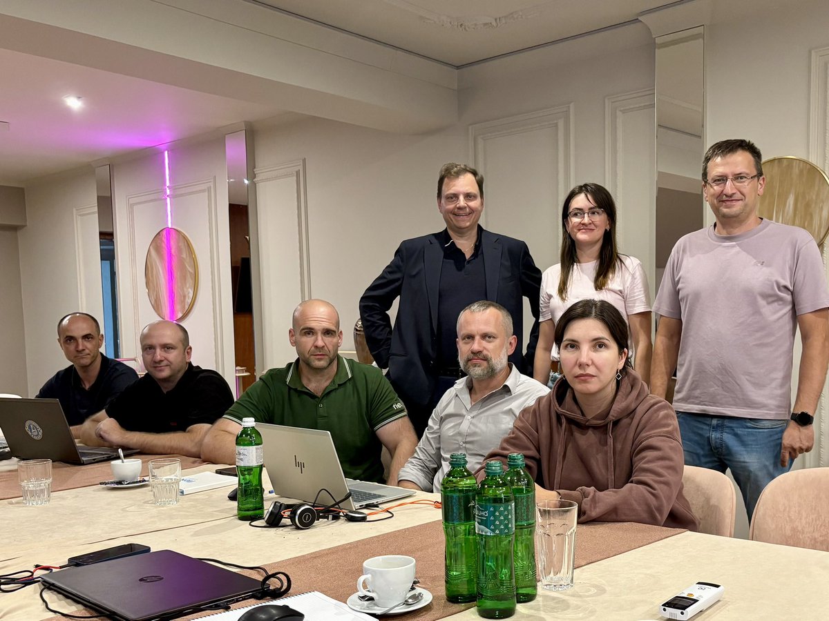Today I want to give a big shout-out to the leadership team at <a href="/Flexintl/">Flex</a> in Mukachevo. 🇺🇦🇺🇸

Minutes before two missiles struck the plant, their leadership and preparedness brought 600 people on the night shift to safety — with only seven minutes to act. Because of their