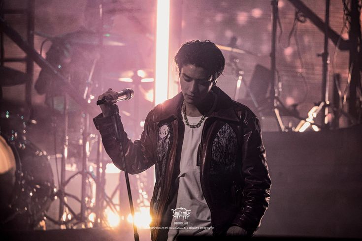 ionjaeyun's tweet photo. Coachella Jake was real?? https://t.co/DGIx28cjqU