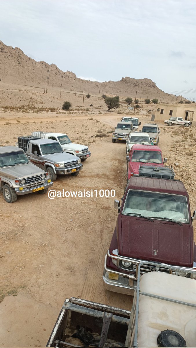 يا شيخُ محمودُ هذه الدارُ ينقُصُها
رَصفُ الطريقِ و مَشفىً يُبعدُ العِللا

وبئرُ ماءٍ،تضخ الماءِ إذ نضبت
مواردُ الماء،لمّا تشتكي المَحَلا

لا تستوي الدارُ لا ماءٌ بها أبدا
والله فيه حياةُ الخلقِ قد جَعَلا
#جبل_مقطع_ولاية_دماء_والطائيين 
<a href="/SN_Governor/">محافظة شمال الشرقية - سلطنة عُمان</a> 
<a href="/NWScare_Oman/">نماء لخدمات المياه</a> <a href="/northshrmrmwr/">‏بلدية شمال الشرقية - سلطنة عُمان</a>