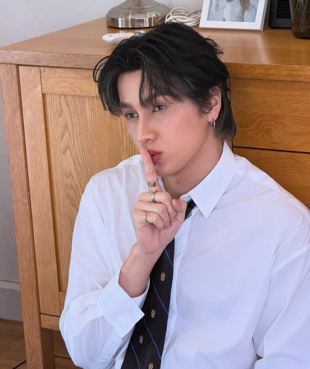 auralis33's tweet photo. Everybody listen to me, please shhhhhhh don't spoil anything.
#smartcsnp #smartchisanupong #Semart #csnp_21 @smart_csnp https://t.co/6rcuTVRCcn