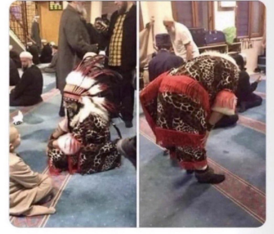 أحد سكّان أمريكا الأصليين أحبّ أن ينطق الشهادتين بملابسهم القديمة ، وصلّى بتلك الملابس ، وذلك في تركيا عندما أسلم