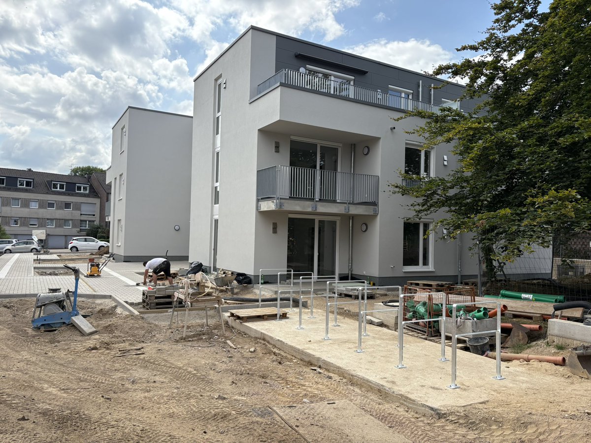 ac_bauplanung's tweet photo. #LEA1 Lebenshilfe Aachen e.V.📍Schritt für Schritt verwandelt sich der Außenbereich in ein lebendiges Gesamtbild. ✨ #acprojekt #bauüberwachung #architektur #handwerk https://t.co/MR2IzY2r3q