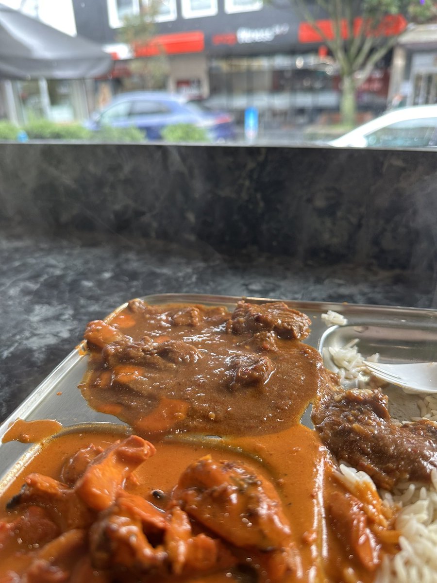 sydneycafes's tweet image. Curry Lane in the rain #lanecove #sydneycurry #bestcurry #bestcurryinsydney #sydney