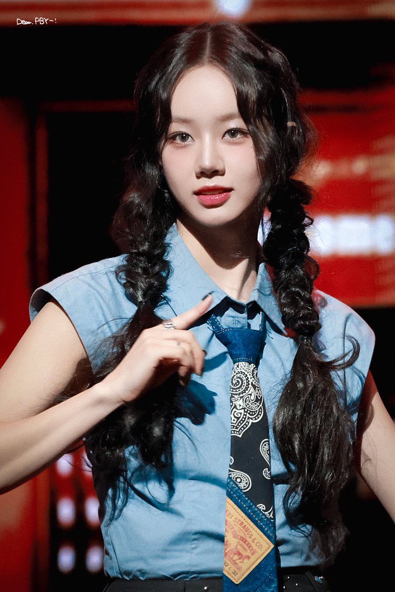 pby_0609Hyeri's tweet photo. 25.8.17 Welcome to Hyeri’s Studio
『Brandy』舞台 ❶
@hyeriherihey   

fan meeting in Kuala Lumpur
#李惠利 #혜리 #Hyeri https://t.co/18peS4kbYA