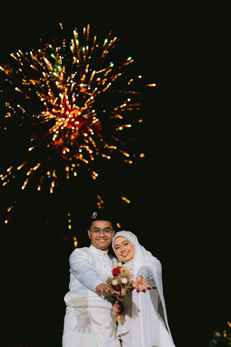yrlittlerae's tweet photo. definitely not in my 2025 bingo card. terima kasih sebab tak putus asa, nasib sempat ngorat balik sebab kitonyo ter ignore 🤭 

special thanks to @zhrhftnn bcs dia yg postkan pencarian jodoh kat @TwtJodohMY 🫣

from this                                              to this ❤️ https://t.co/yLZHSSPEMD