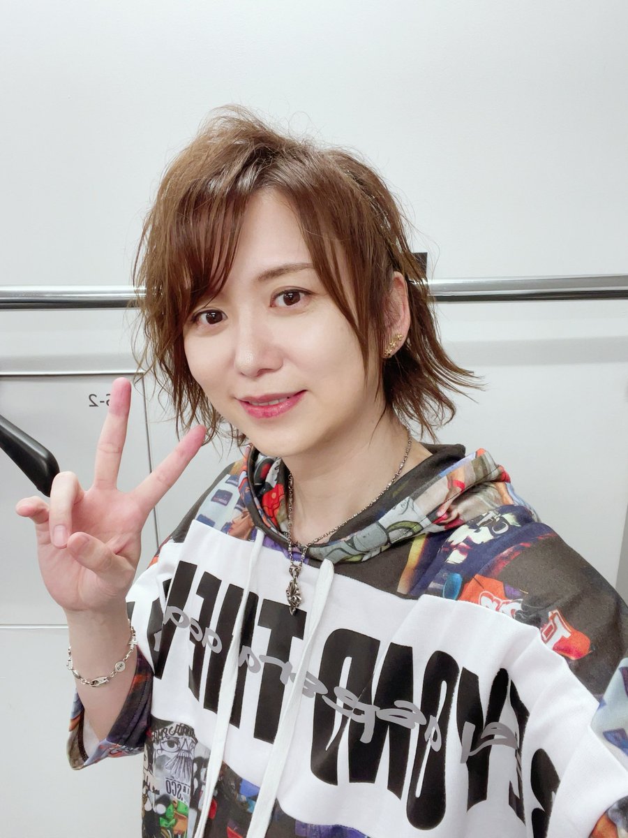 pokotaegamyer's tweet photo. いやはや本当に楽しかった！
ニコニコ動画のぽこた、久しぶりに演じた気がします（笑）
28歳で会社を辞めて合計420歳のぽこたぁぁぁぁぁぁぁ(ᵔᴥᵔ)

余韻に浸りつつですが大阪いてきま*\(^o^)/*

3枚目は打ち上げでお酒飲んだ後！
ちゃんと赤いwwwww #ニコニコ再会議 https://t.co/uHcO5Smgja
