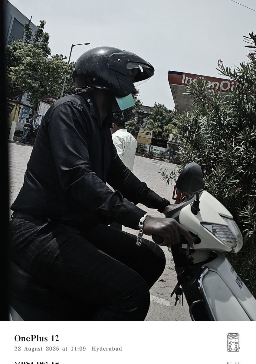 Hands free talking mode while riding a bike😎